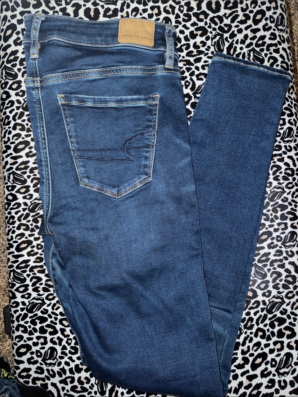 NWOT American Eagle Outfitters Dark Blue Skinny Jeans - 4L